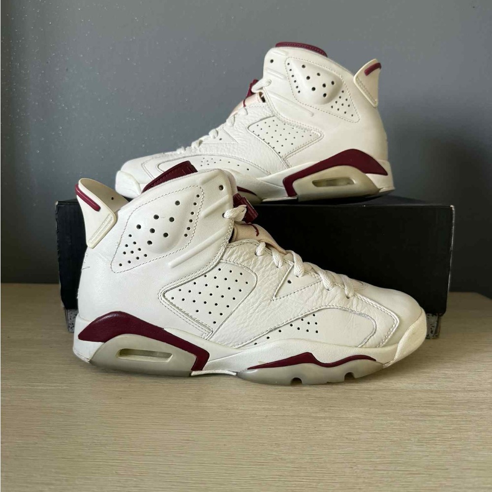 Jordan 6 Maroon